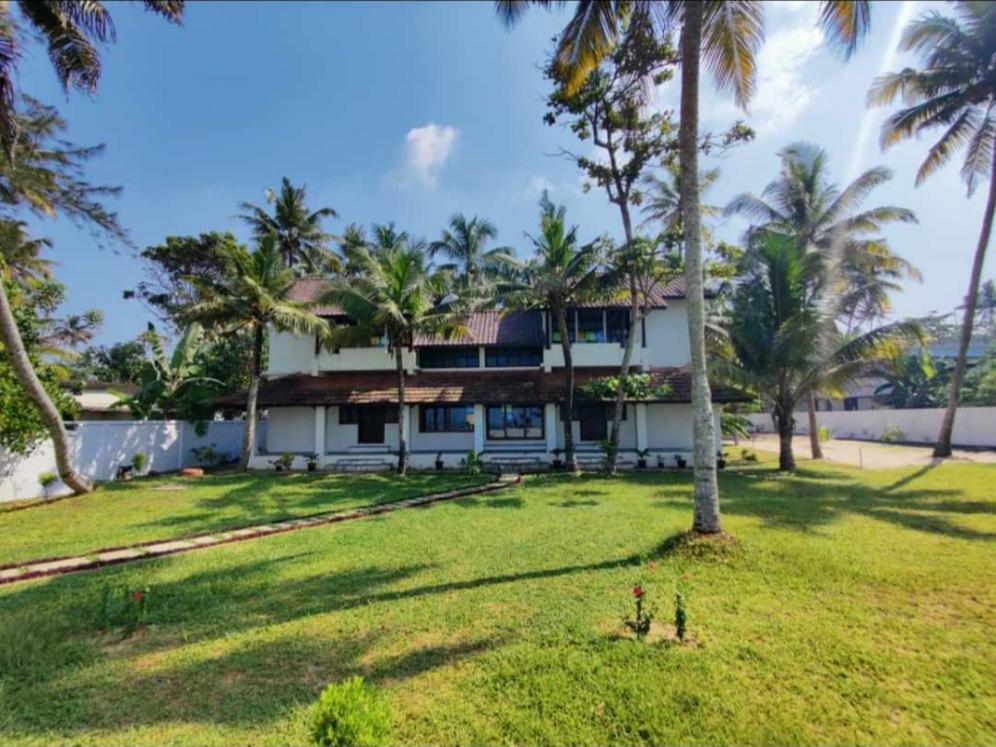 Marari Sibiya Beach Villa Марарикулам Экстерьер фото