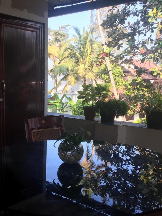 Marari Sibiya Beach Villa Марарикулам Экстерьер фото